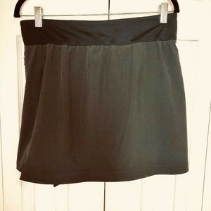 REI co-op regular fit skort army green womens size medium Zipper Pocket